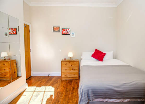 Private Ensuite Room Liverpool Street 1
