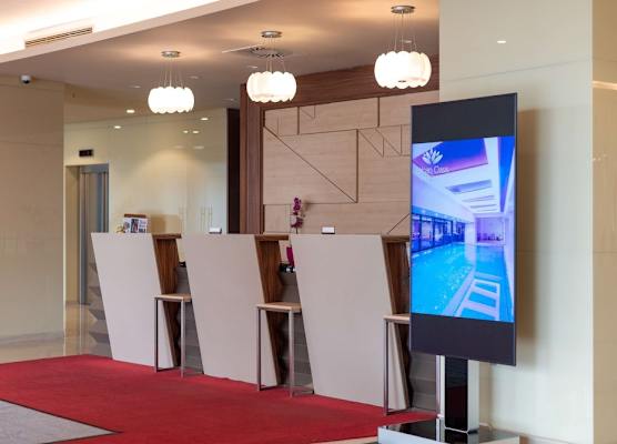 Ramada Plaza by Wyndham Craiova 1
