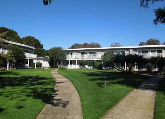 East Hampton House Resort 1