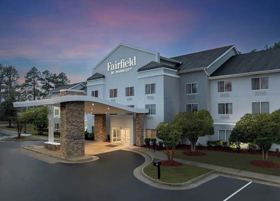 Fairfield Inn and Suites by Marriott Emporia I-95 1