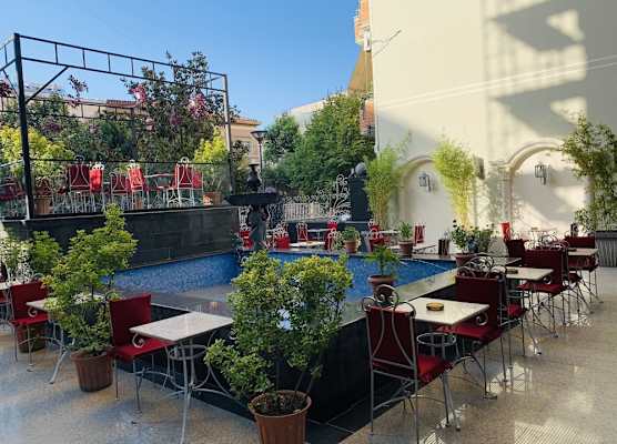 Hotel Elysee 1
