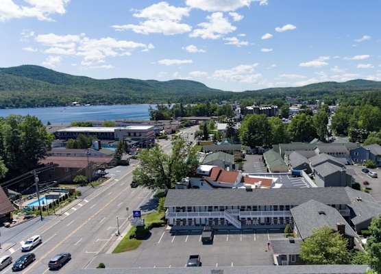 Adirondack Retreat Inn & Suites 1