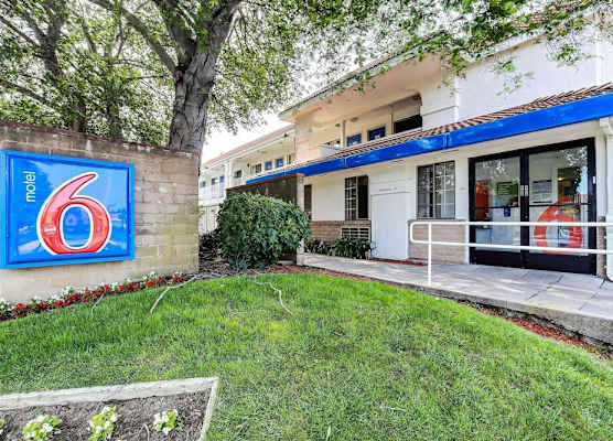 Motel 6 Pinole, CA 1