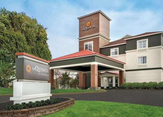 La Quinta by Wyndham Latham Albany Airport 1