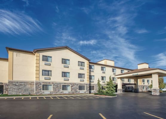 La Quinta by Wyndham Erie 1