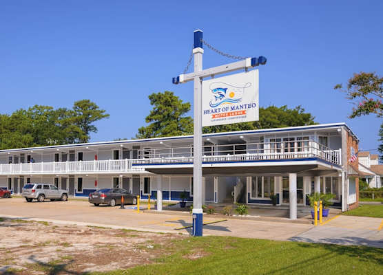 Heart of Manteo Motor Lodge 1