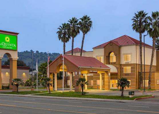 La Quinta Inn & Suites by Wyndham Fairfield - Napa Valley 1