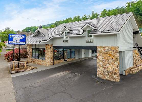 Gatlinburg Mountain Inn 1
