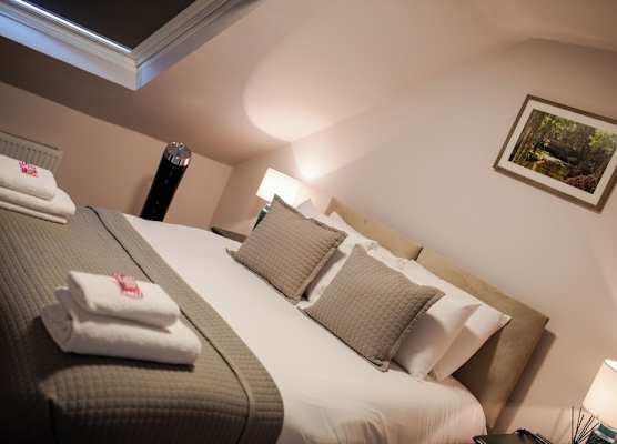 Woodfalls Inn 1