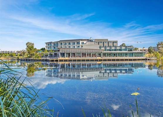 Best Western Plus North Lakes Hotel 1
