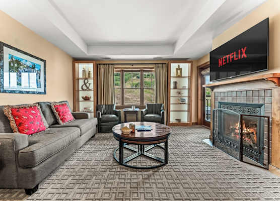 Lodge at Mountaineer Square 1