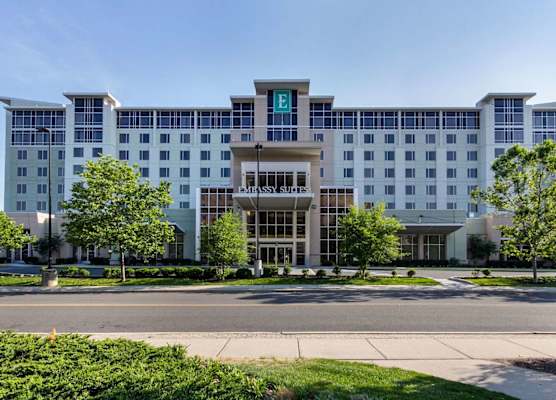 Embassy Suites by Hilton Newark Airport 1