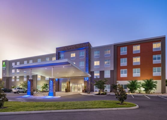 Holiday Inn Express & Suites RUSKIN - SUN CITY by IHG 1