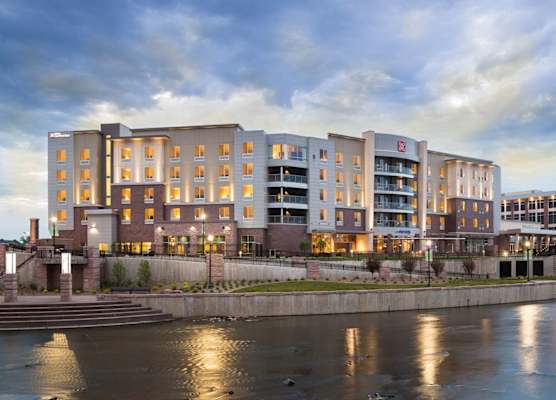 Hilton Garden Inn Sioux Falls Downtown 1