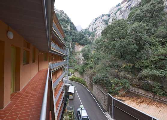 Apartamentos Montserrat Abat Marcet 1