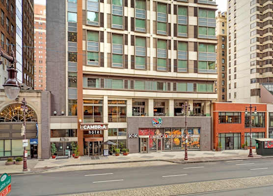 Cambria Hotel Philadelphia Downtown - Center City 1