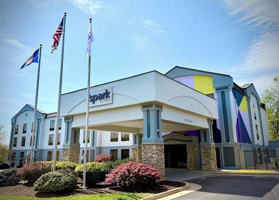 Spark by Hilton Waynesboro 1