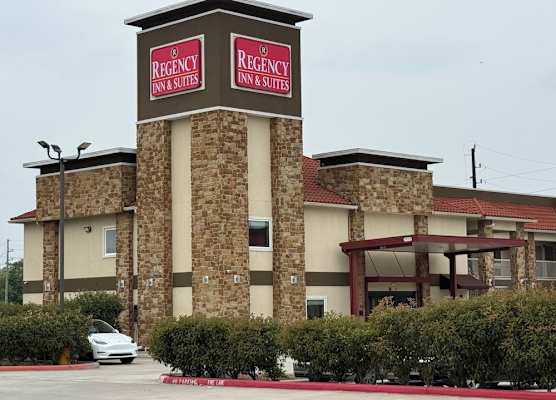 Regency Inn & Suites Humble FM1960 - IAH Airport 1