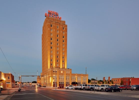 Hotel Settles 1