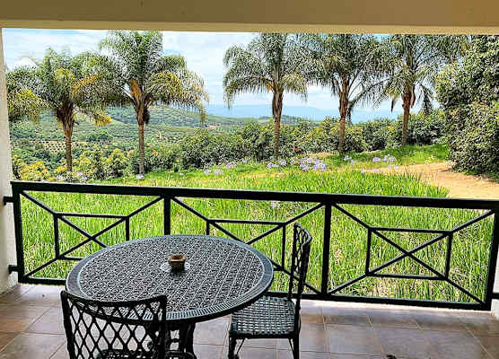 Sherwood's Country House 1