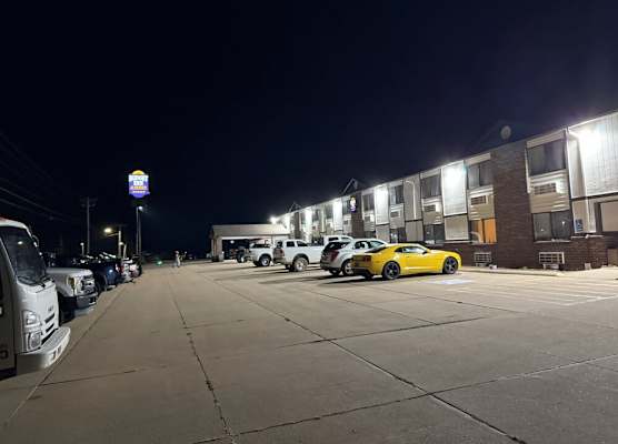 Budget inn & Suites 1