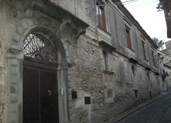 Casa Ferrari 1