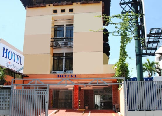 Royal Palace Hotel 1