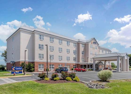 Comfort Inn & Suites Dover near Speedway 1