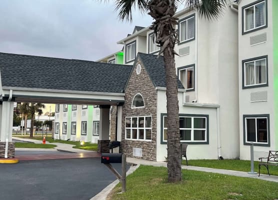 Quality Inn & Suites Myrtle Beach near Outlets 1