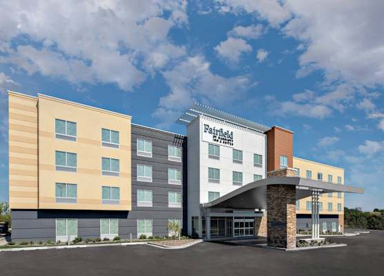 Fairfield Inn & Suites by Marriott Lake Geneva 1