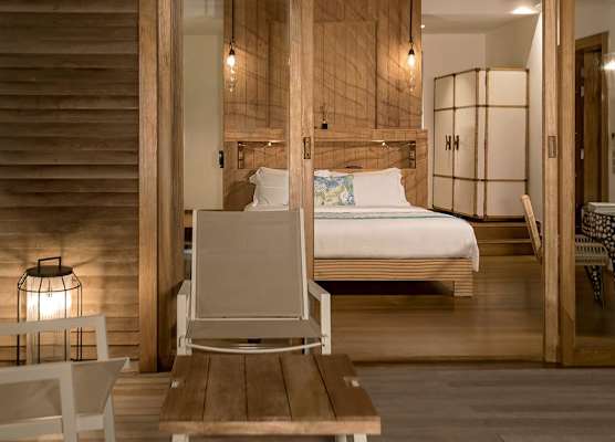 Constance Moofushi 1
