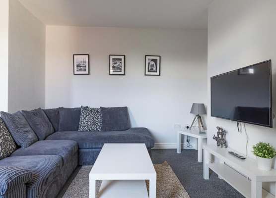 Lily Apartment - Sleeps 3 - Pet friendly - Parking 1