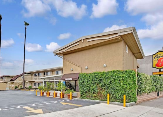 Super 8 by Wyndham Los Angeles-Culver City Area 1