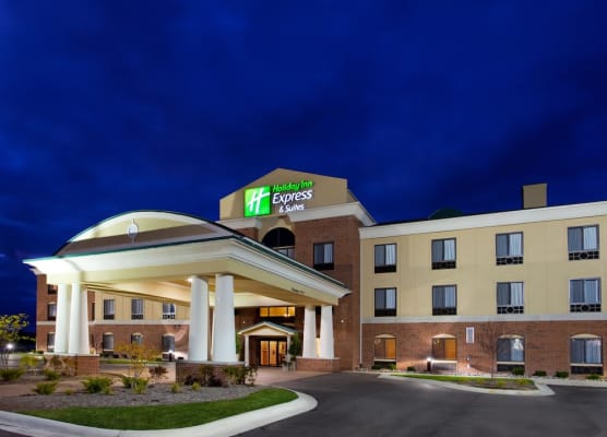 Holiday Inn Express & Suites BAY CITY by IHG 1