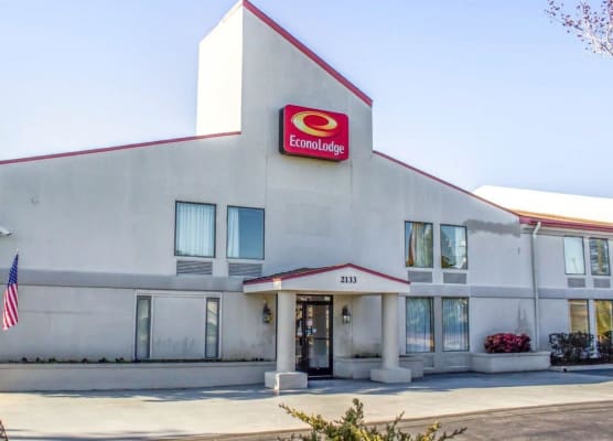 Econo Lodge Burlington I-40 1