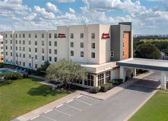 Hampton Inn & Suites-Austin Airport 1