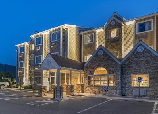 SureStay Plus Hotel by Best Western Keyser 1