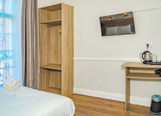 Iveagh Lodge 1