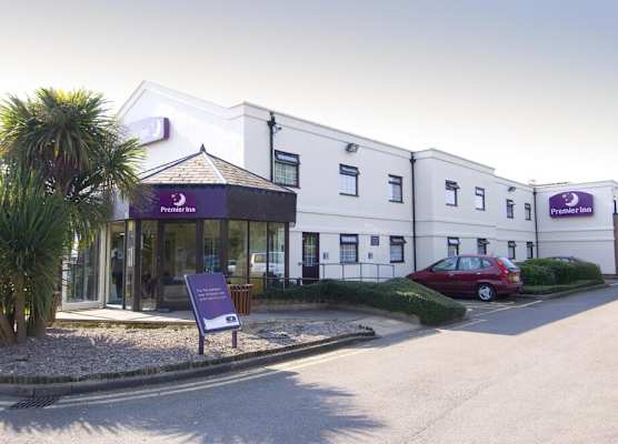 Premier Inn Gloucester - Longford 1
