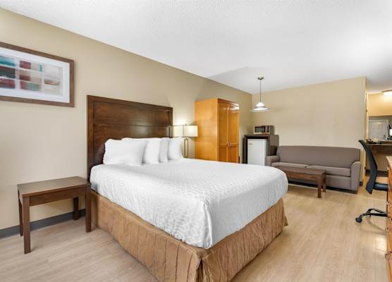 SureStay Plus Hotel by Best Western Salmon Arm 1