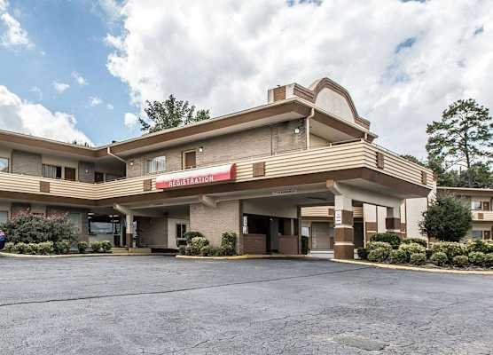 Econo Lodge Macon 1