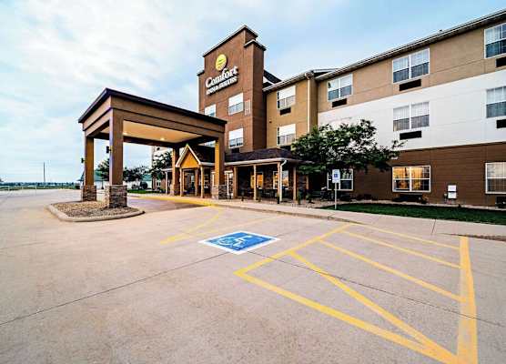Comfort Inn & Suites Independence 1