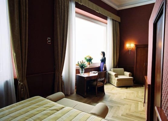 Livingston Hotel 1