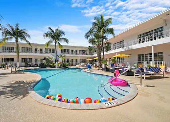 Tradewinds Apartment Hotel Miami Beach 1
