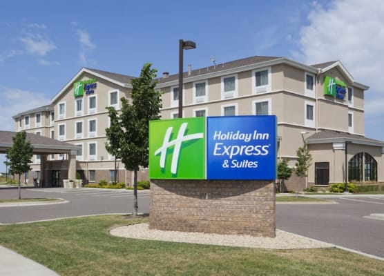 Holiday Inn Express & Suites ROGERS by IHG 1