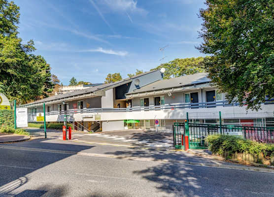 B&B HOTEL Louveciennes 1
