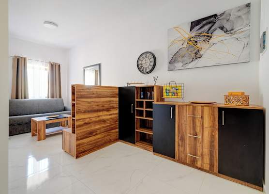 Modern 1BR Apartment Steps From the Promenade 1