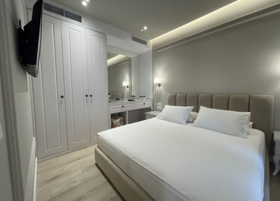 Seaside Hotel 1