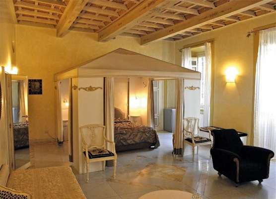 Residenza Al Corso Suites 1
