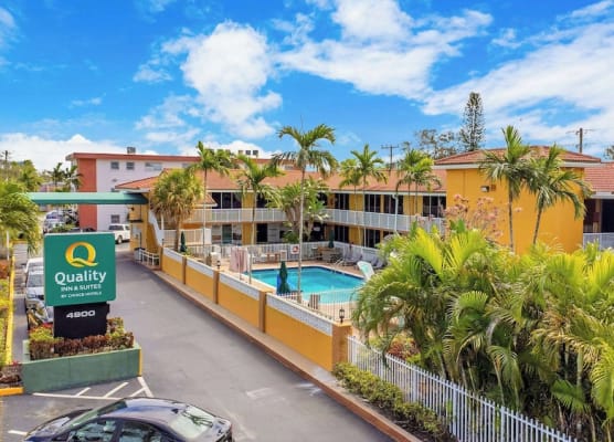Quality Inn & Suites Airport-Cruise Port Hollywood 1